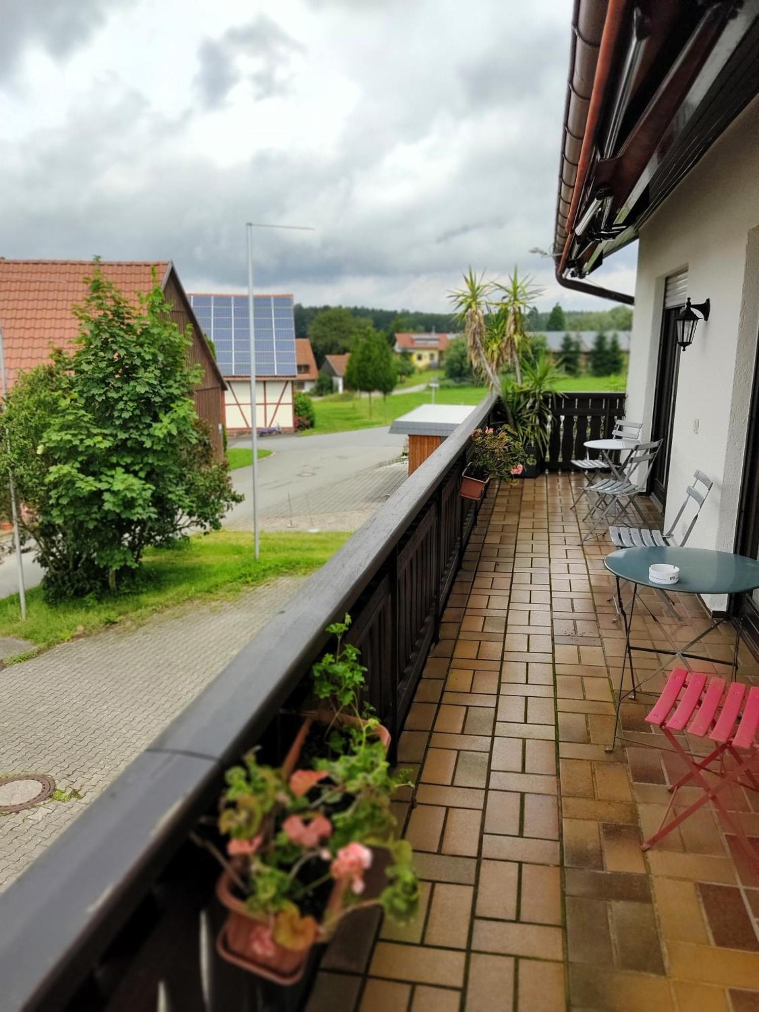 Gruenvogels Landgasthof Zum Gruenen Baum Hotel Oberzent Exterior photo